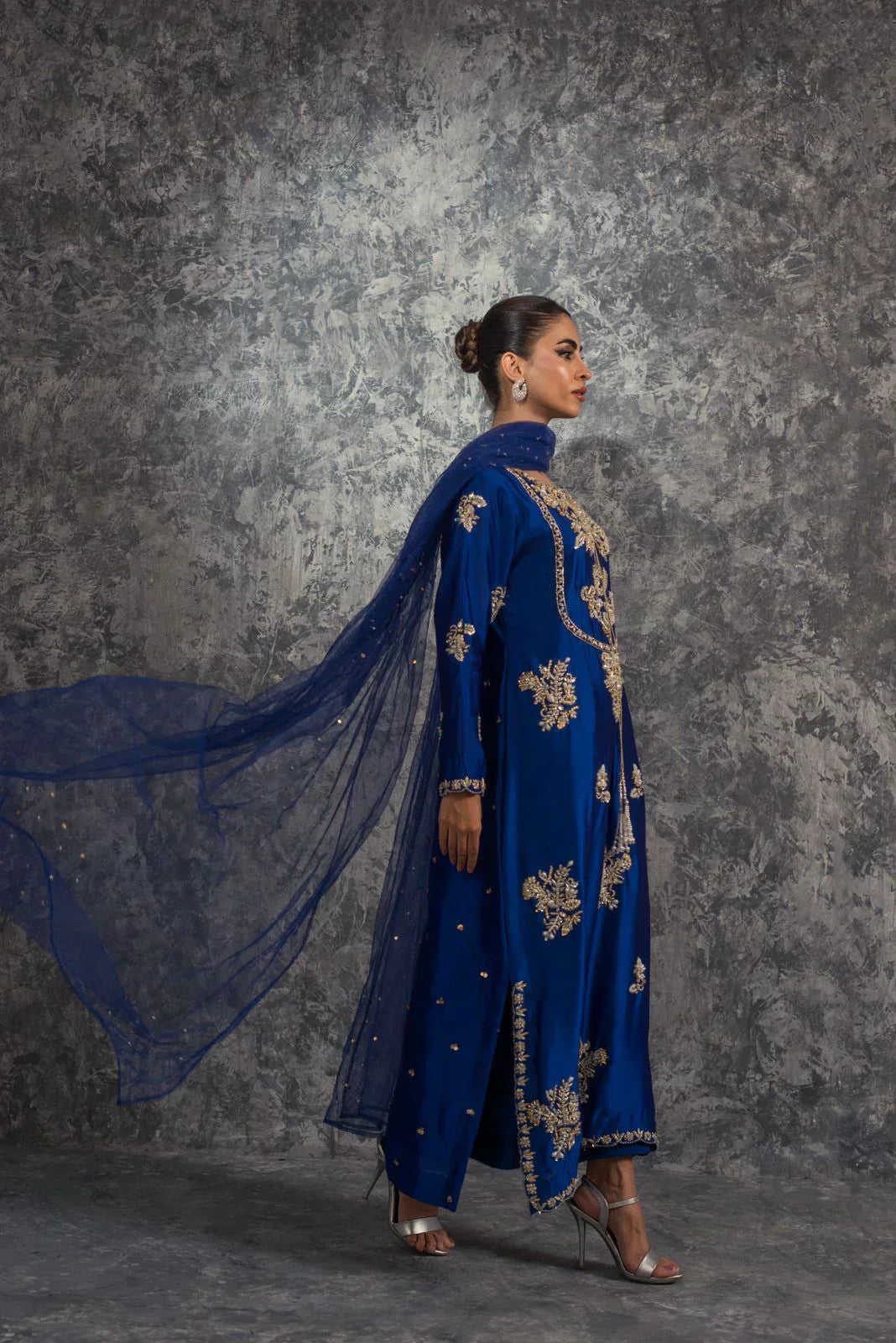 ROYAL BLUE