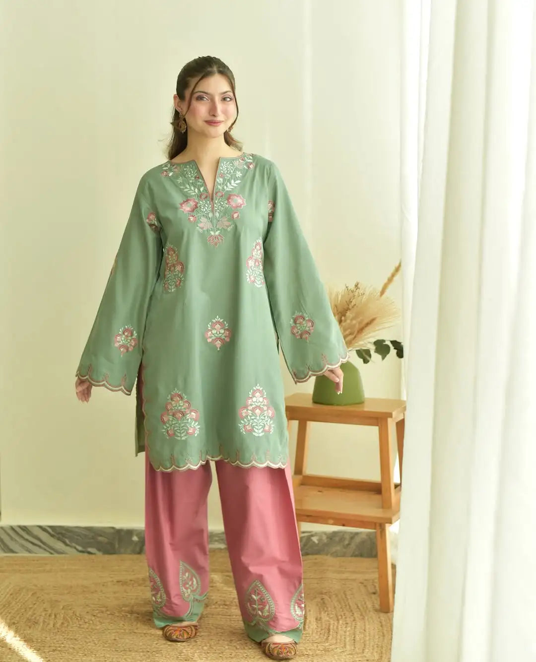 Naina Emb 3pc