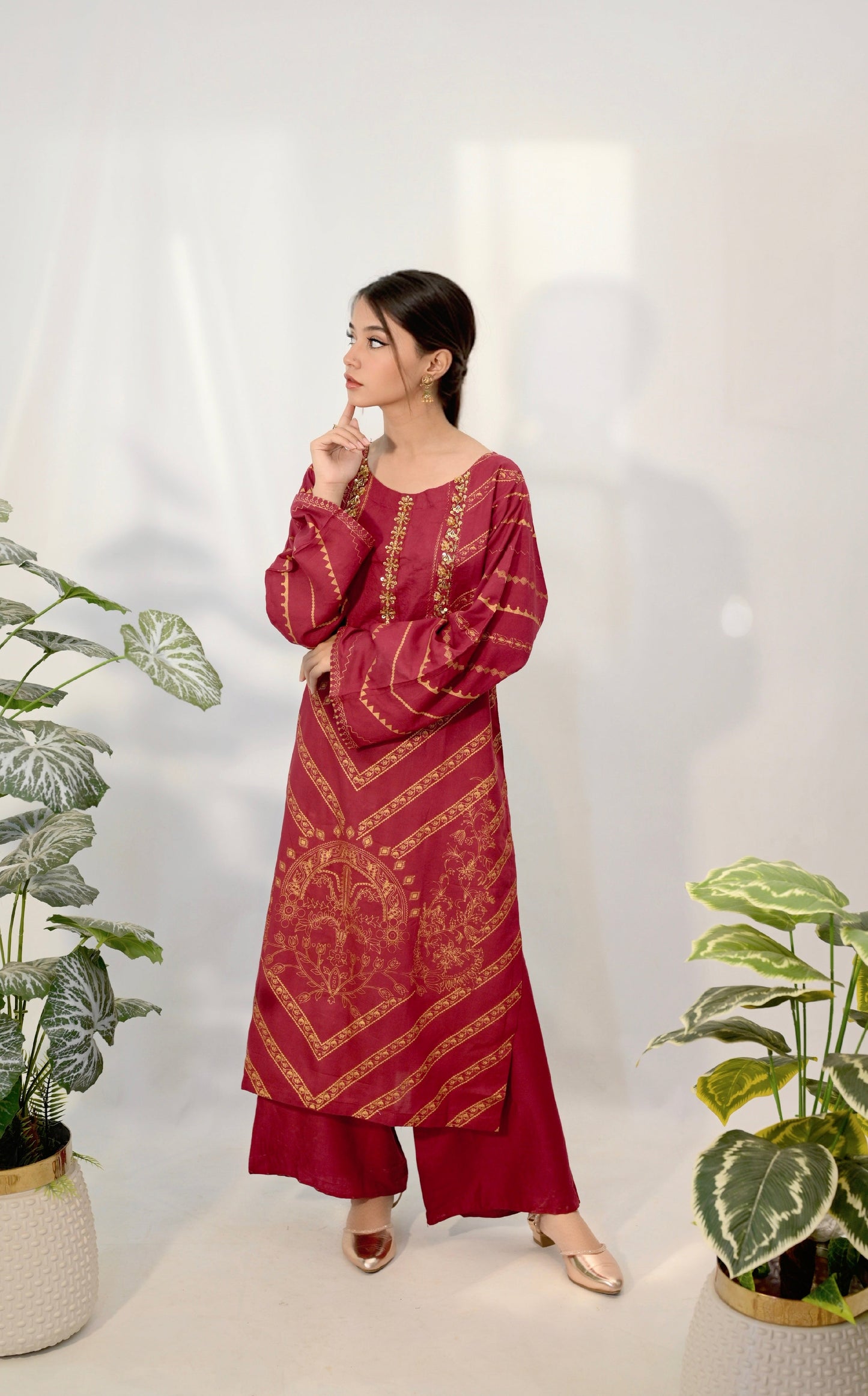 Saadgi Handwork Neck 2pc